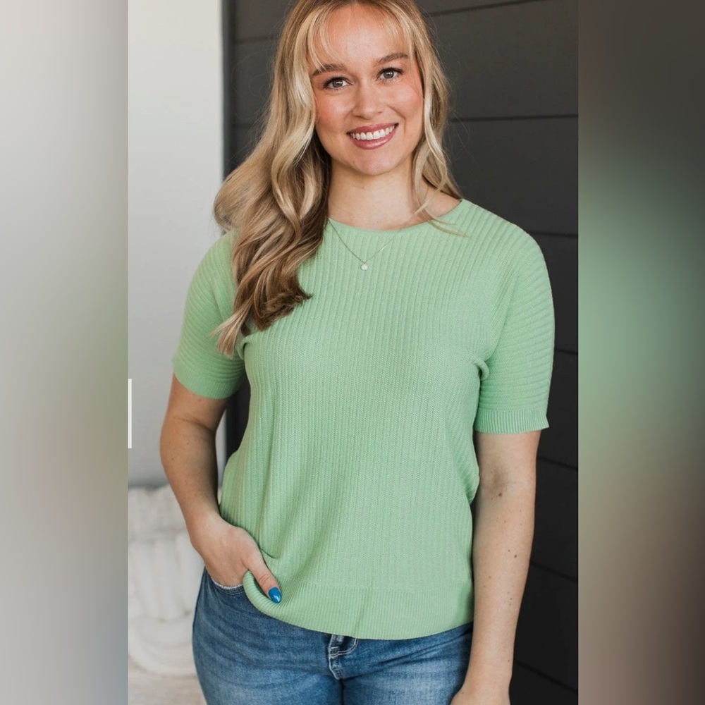 NWT Light Green Women’s Dolman Top with Wide Ribbed Detail and banded waist, M